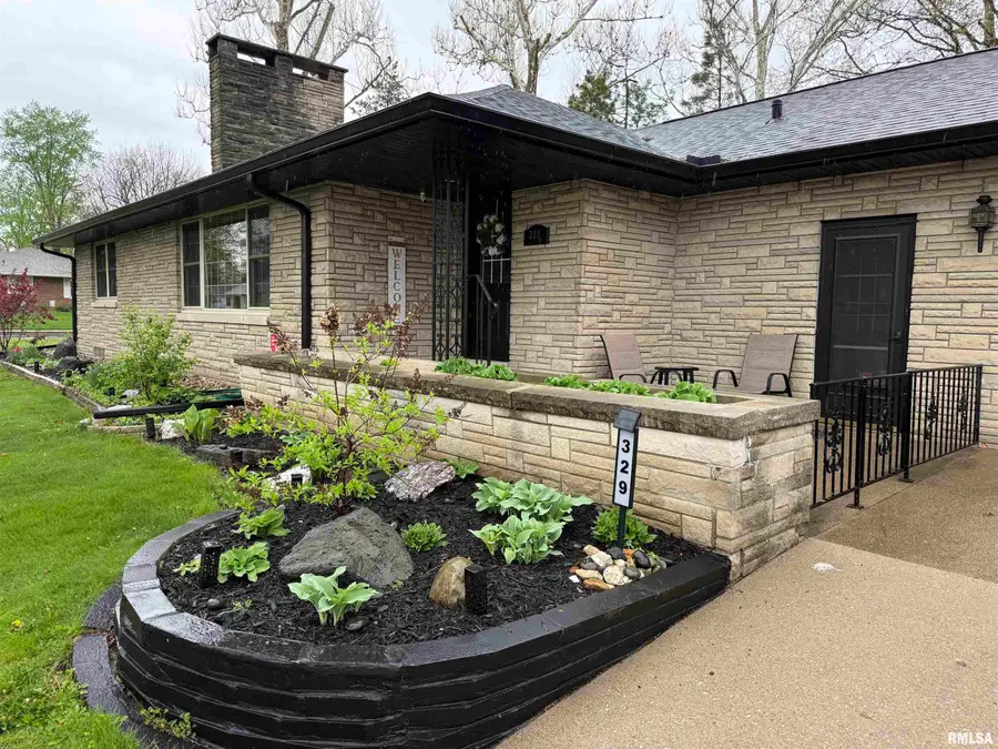 329 W Ridgemont Road, Peoria, IL 61614 - #2