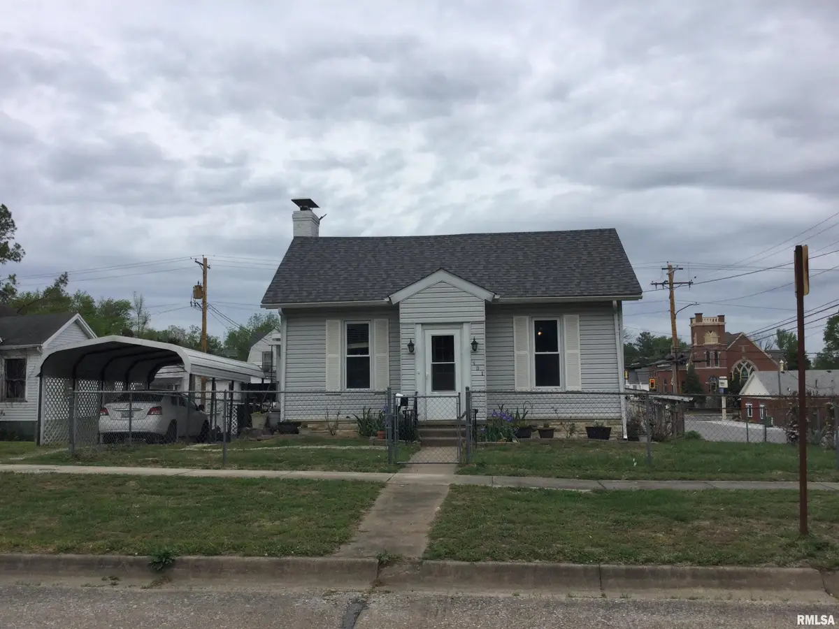 401 South Street, Anna, IL 62906 - #1