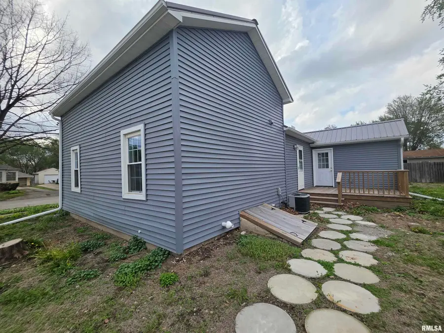 435 N Avenue B Avenue B, Canton, IL 61520 - #3