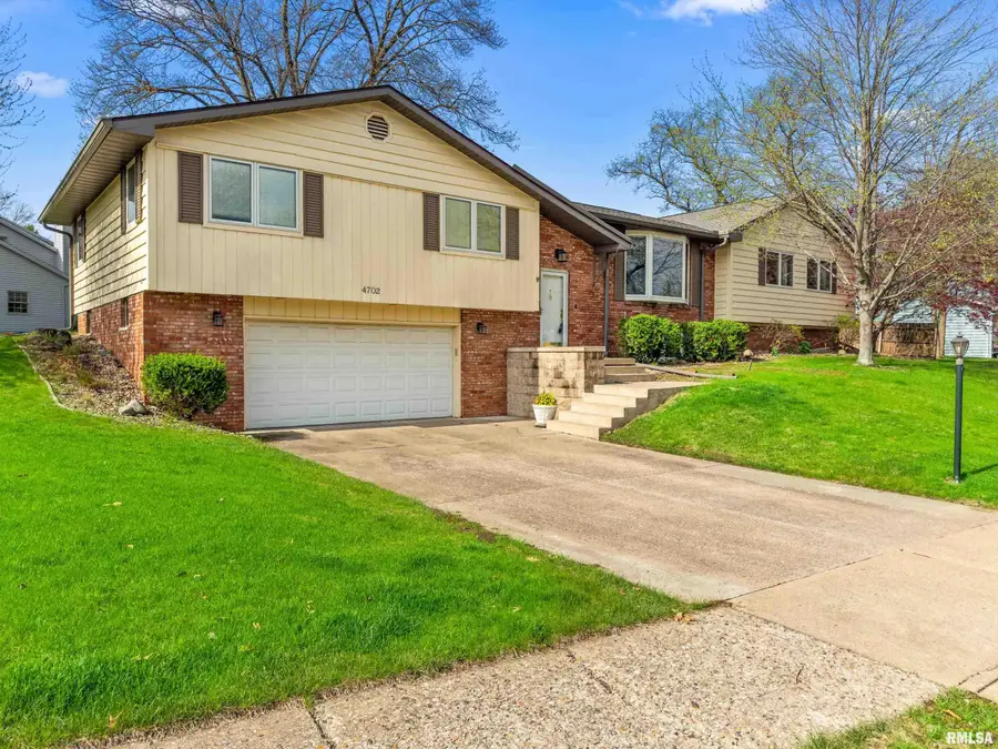 4702 W Lynnhurst Drive, Peoria, IL 61615 - #2