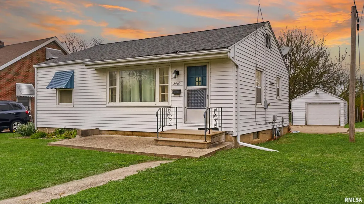 2905 W Kenwood Avenue, West Peoria, IL 61604 - #1