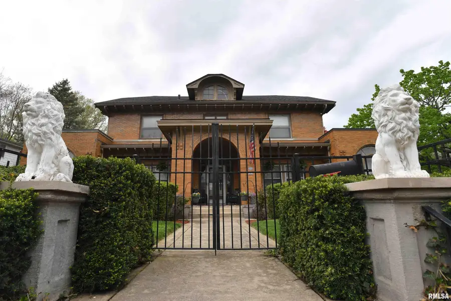 1515 NE Glen Oak Avenue, Peoria, IL 61603 - #2