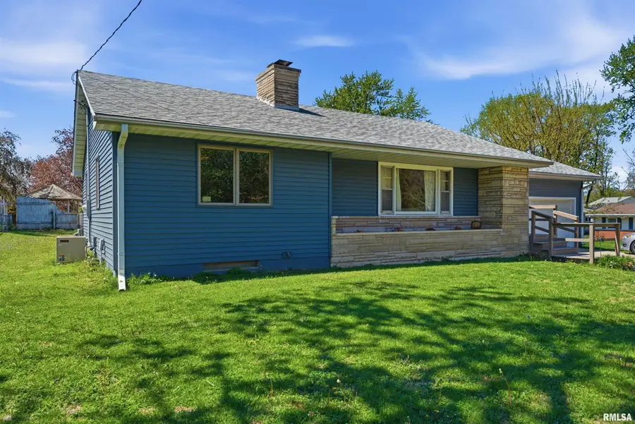 111 N Sanderson Avenue, Bartonville, IL 61607 - #2