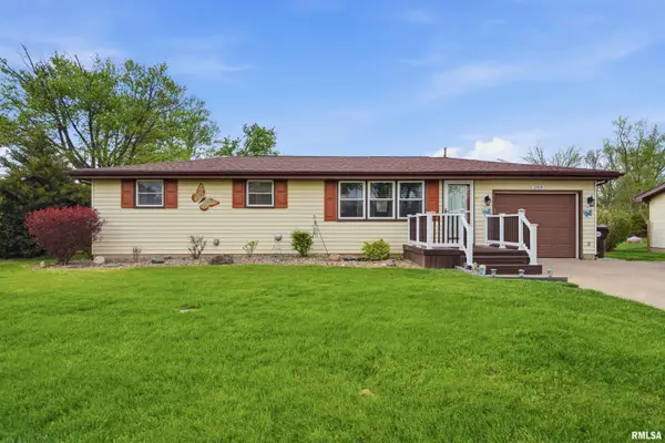 203 Meadowlark Lane, Washington, IL 61571