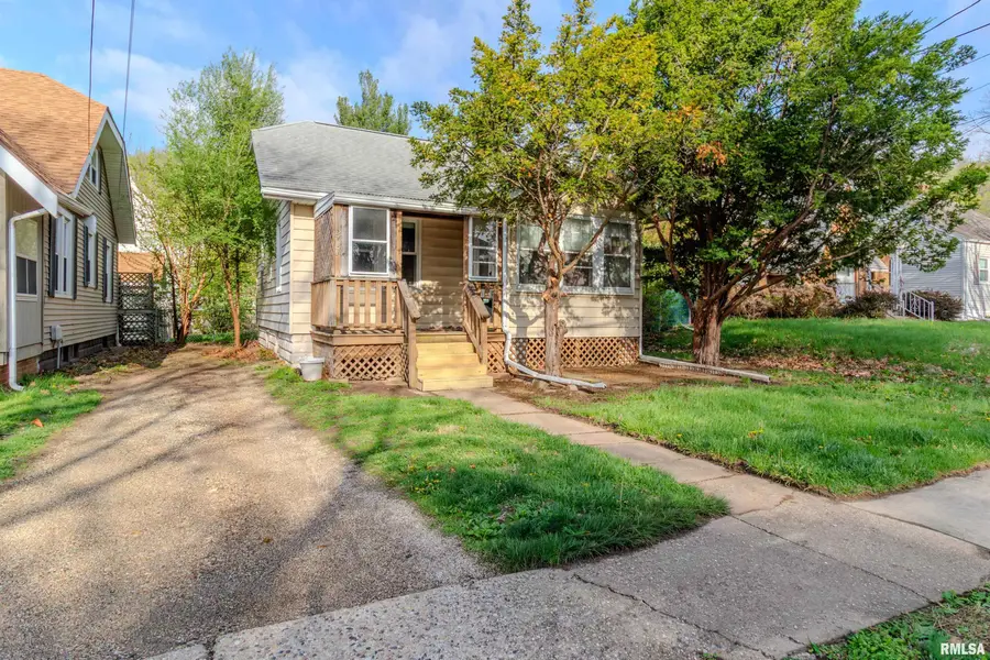 207 Arnold Avenue, East Peoria, IL 61611 - #2