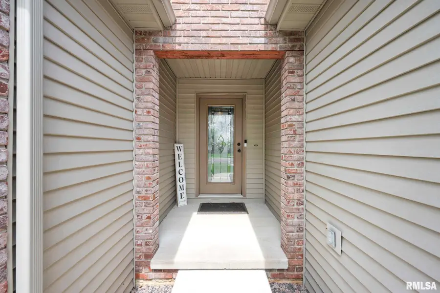 21 Osprey Court, Pekin, IL 61554 - #2