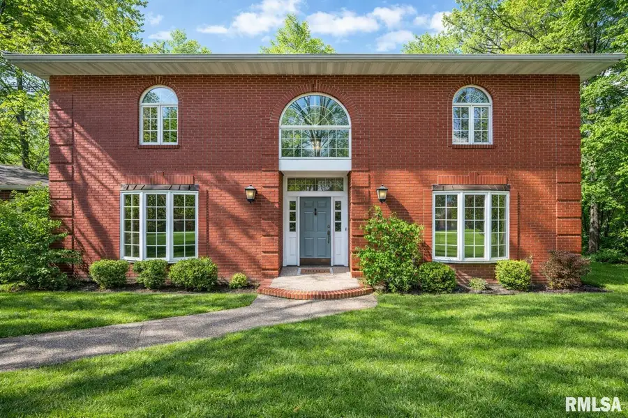 319 W Ravinwoods Road, Peoria, IL 61615 - #3