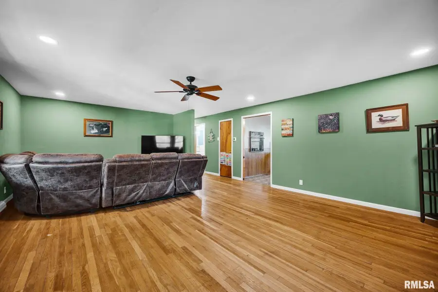 22588 N Creek Road, Canton, IL 61520 - #3