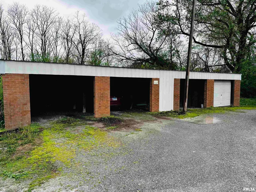 205 High Street, Anna, IL 62906 - #2