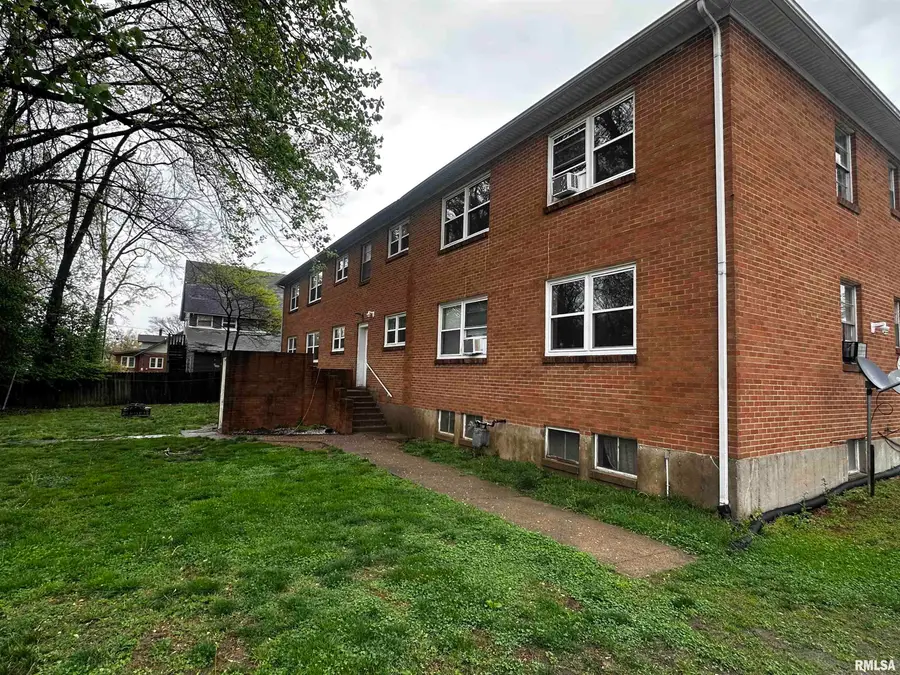 205 High Street, Anna, IL 62906 - #3