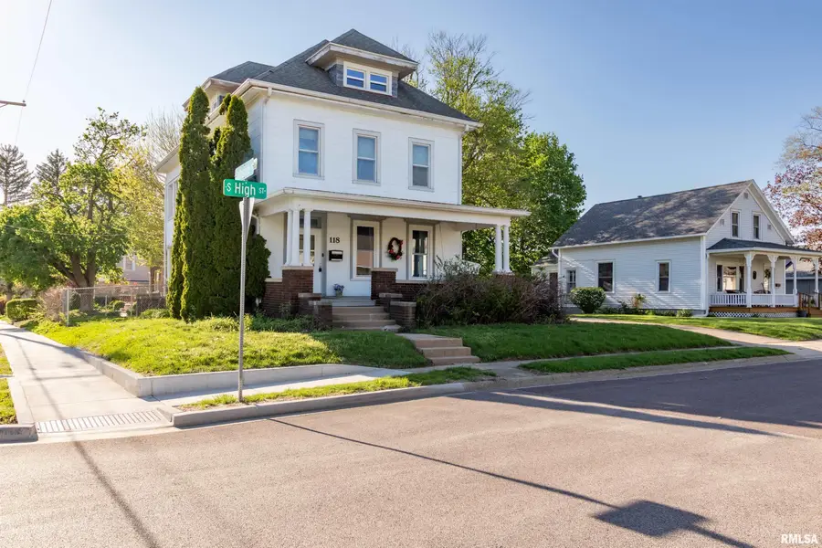 118 S High Street, Washington, IL 61571 - #3