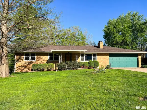 310 Hillcrest Drive, Washington, IL 61571