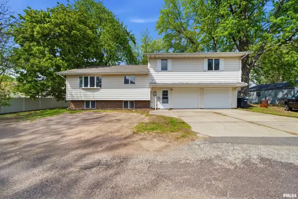 1315 Prince Street, Pekin, IL 61554