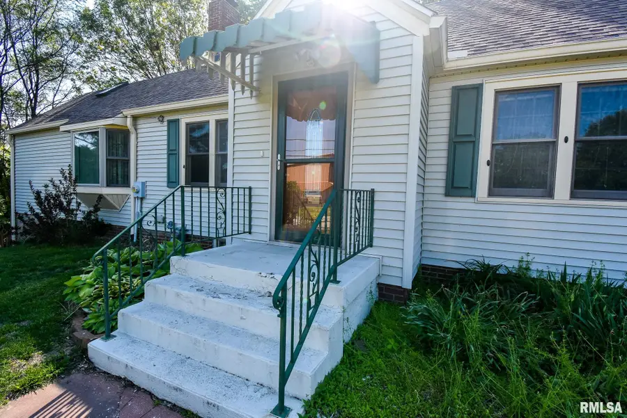 131 Arnold Street, East Peoria, IL 61611 - #3