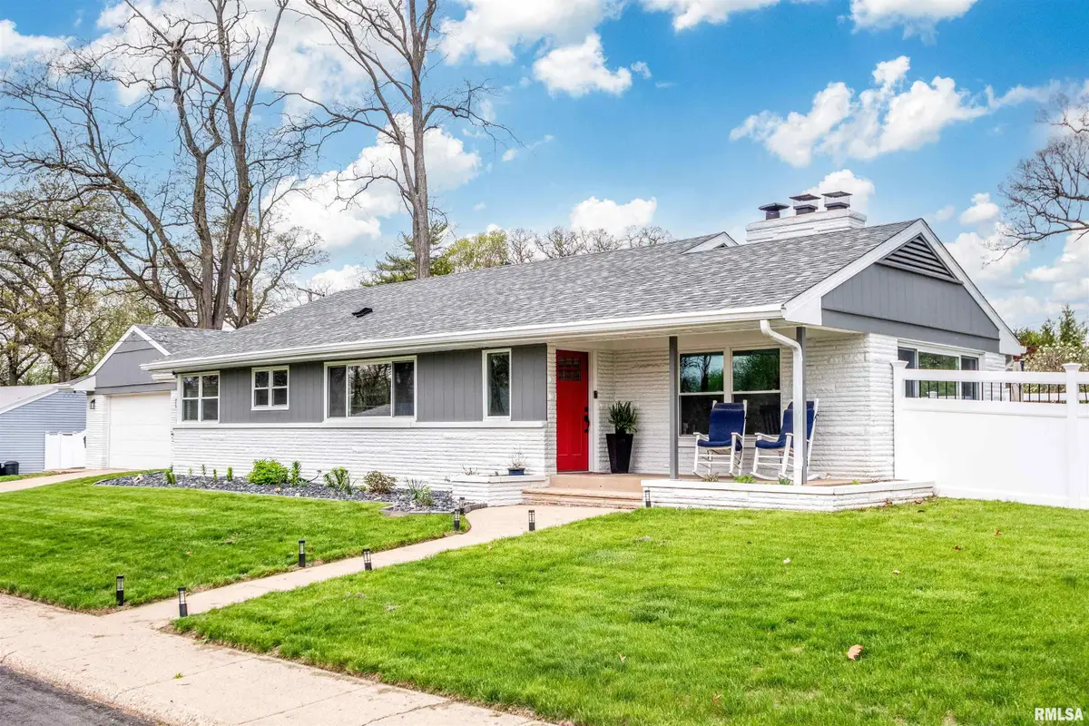 721 E White Oak Court, Peoria, IL 61614 - #1