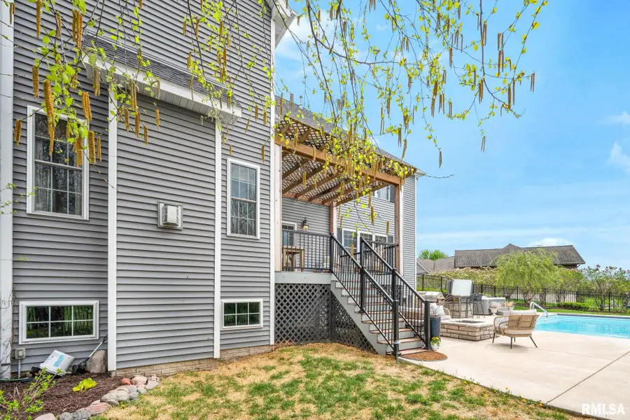 17 Fountaindale, Washington, IL 61571 - #3