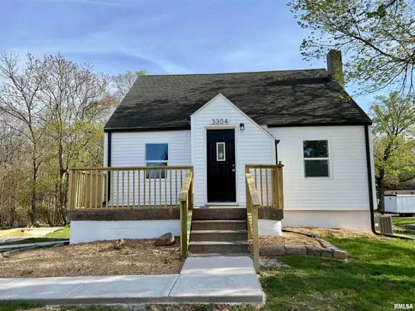 3304 E Washington Street, East Peoria, IL 61611