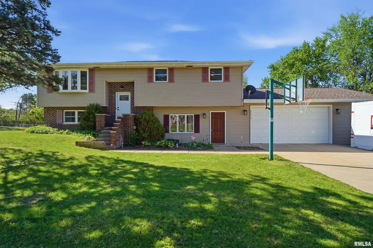 2276 Robin Road, Washington, IL 61571 - #1