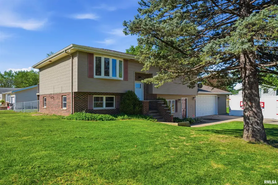 2276 Robin Road, Washington, IL 61571 - #2