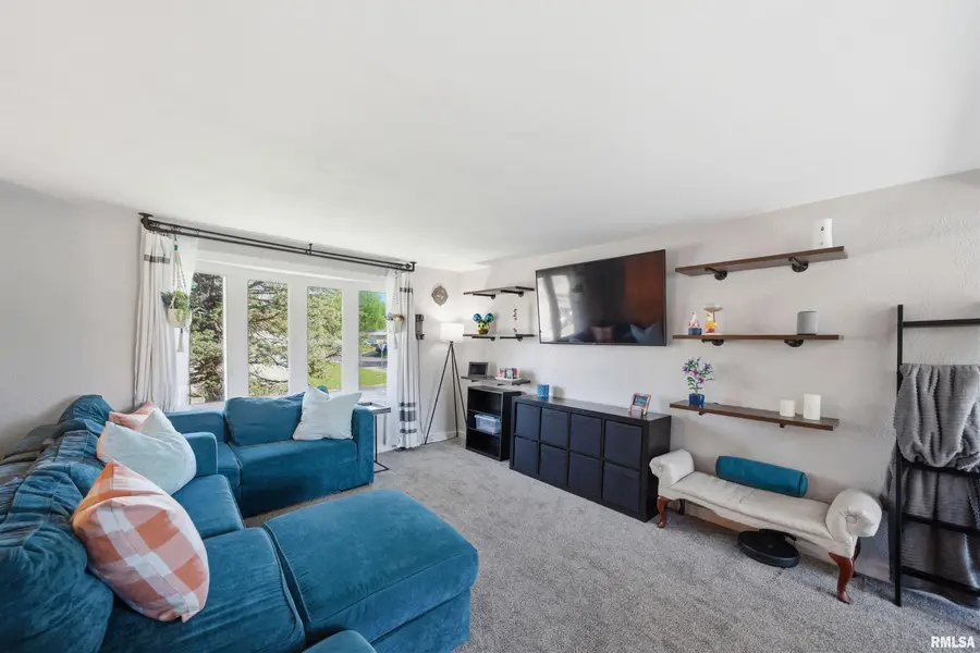 2276 Robin Road, Washington, IL 61571 - #3