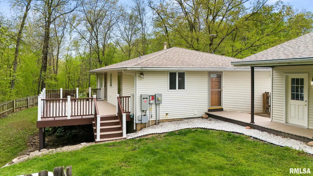 402 Pine Street, East Peoria, IL 61611 - #1