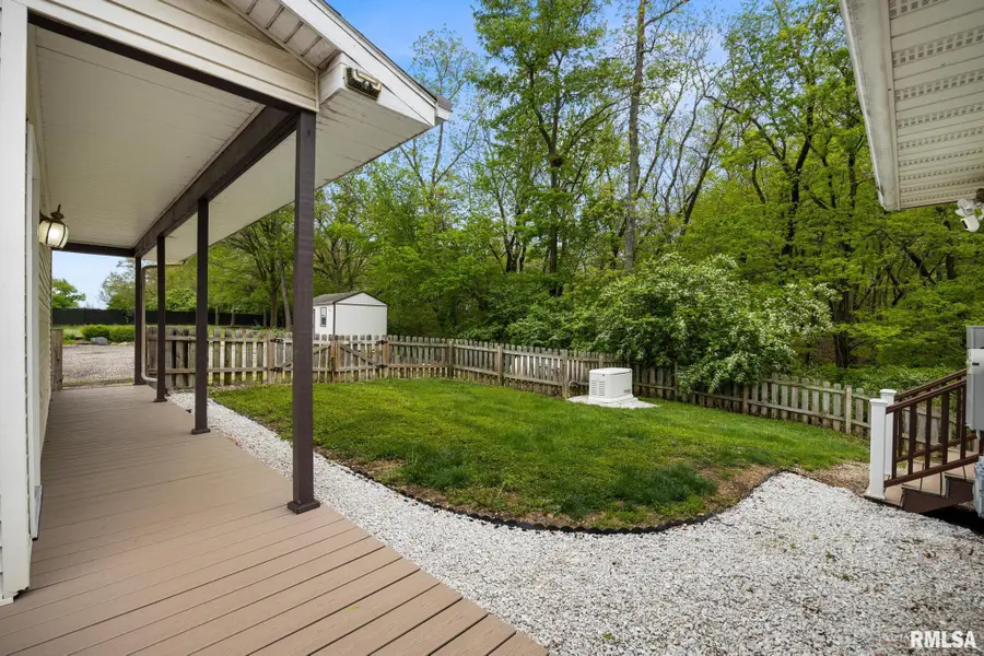 402 Pine Street, East Peoria, IL 61611 - #3