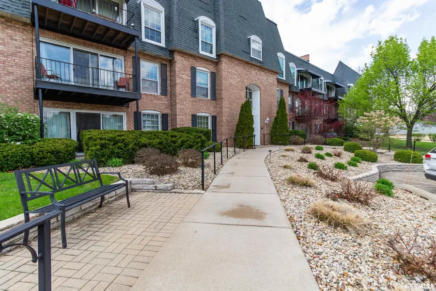 4900 N Knoxville Avenue #111 A, Peoria, IL 61614 - #3