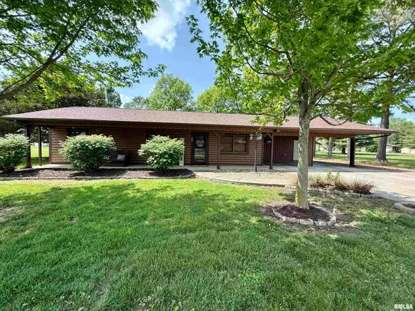 407 N 8th Street, Elkville, IL 62932