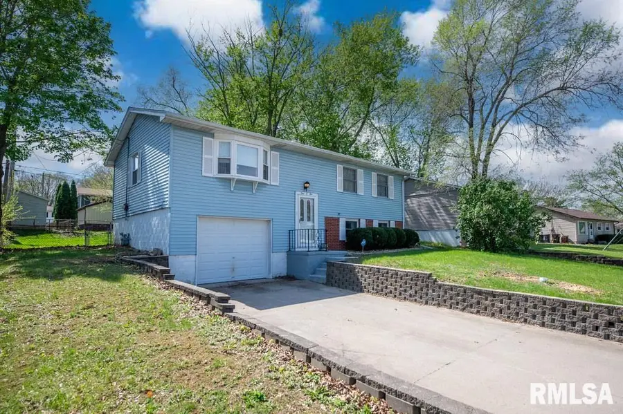 105 Blossom Terrace, Washington, IL 61571 - #2