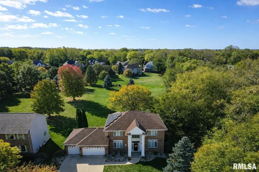 10423 N Trails Edge Drive, Peoria, IL 61615 - #2