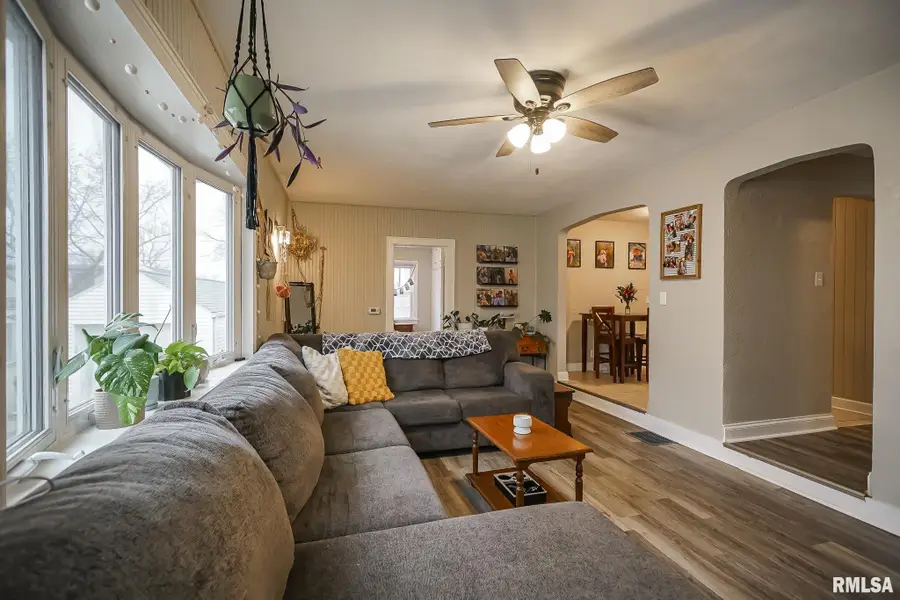 1011 Saint Julian Street, Pekin, IL 61554 - #3