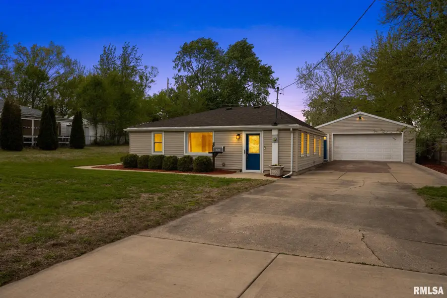 1515 Chestnut Street, Pekin, IL 61554 - #2