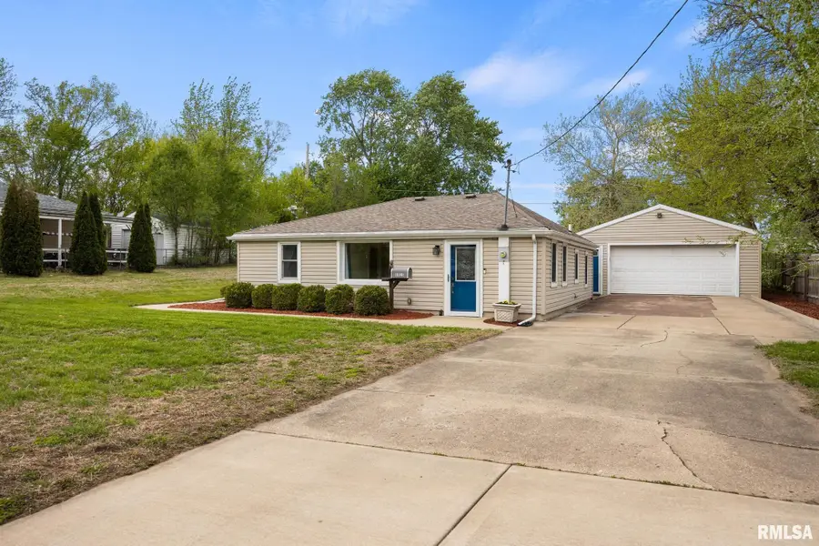 1515 Chestnut Street, Pekin, IL 61554 - #3