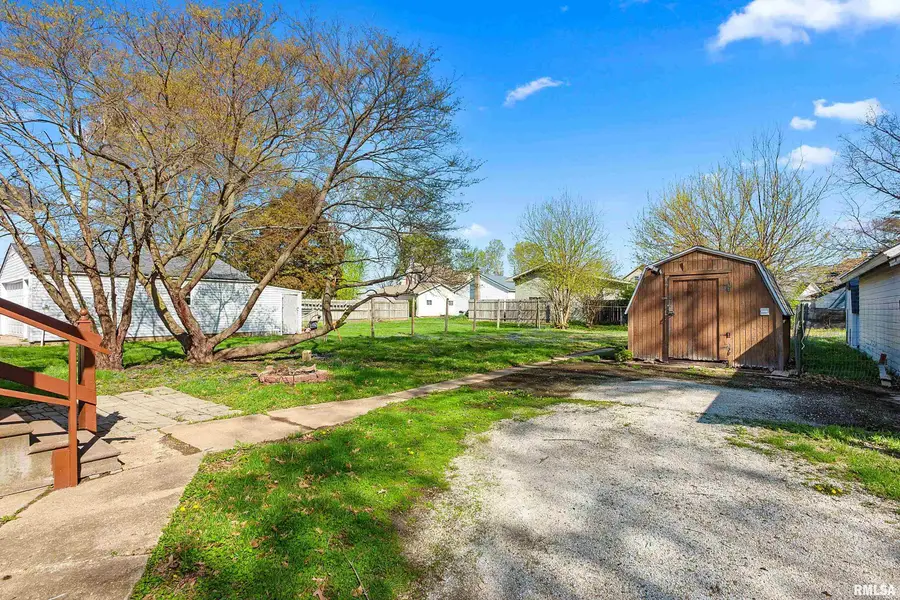 287 Fulton Place, Canton, IL 61520 - #3