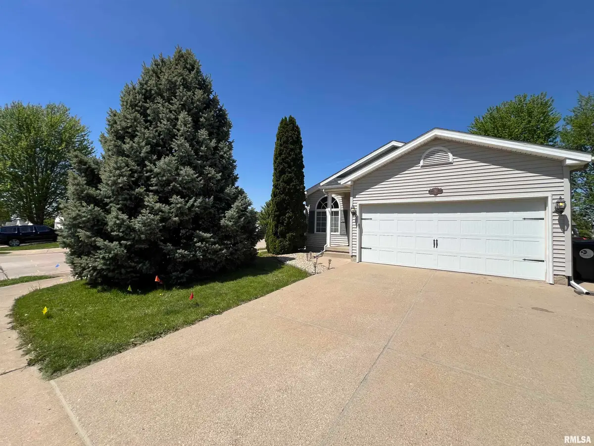 2121 W Miners Drive, Dunlap, IL 61525 - #1