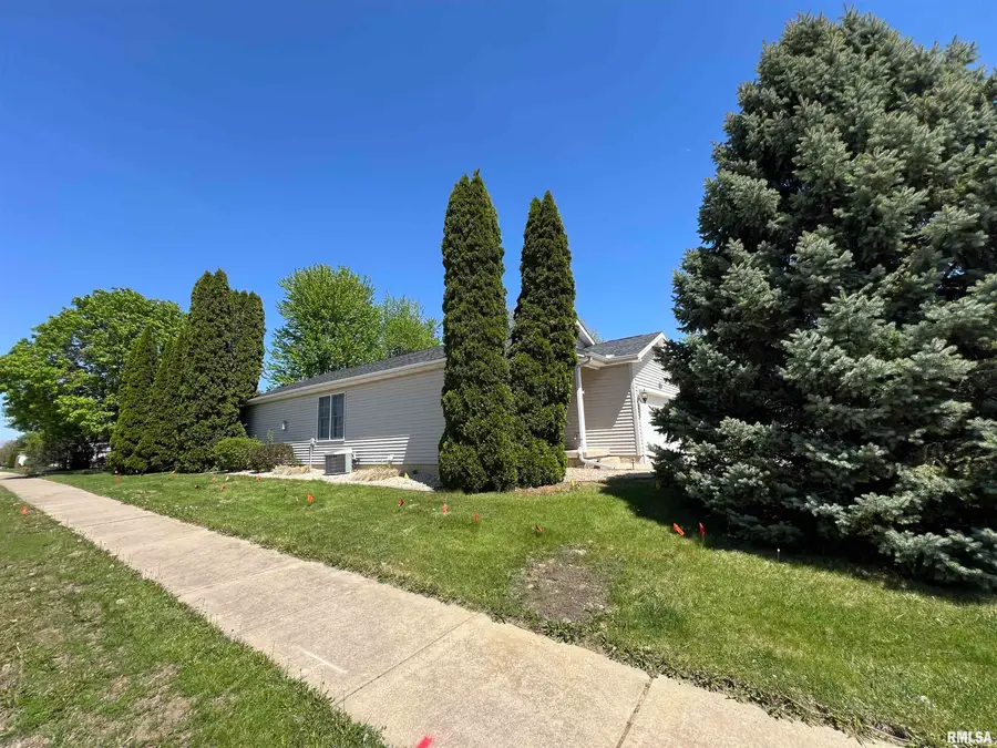 2121 W Miners Drive, Dunlap, IL 61525 - #2