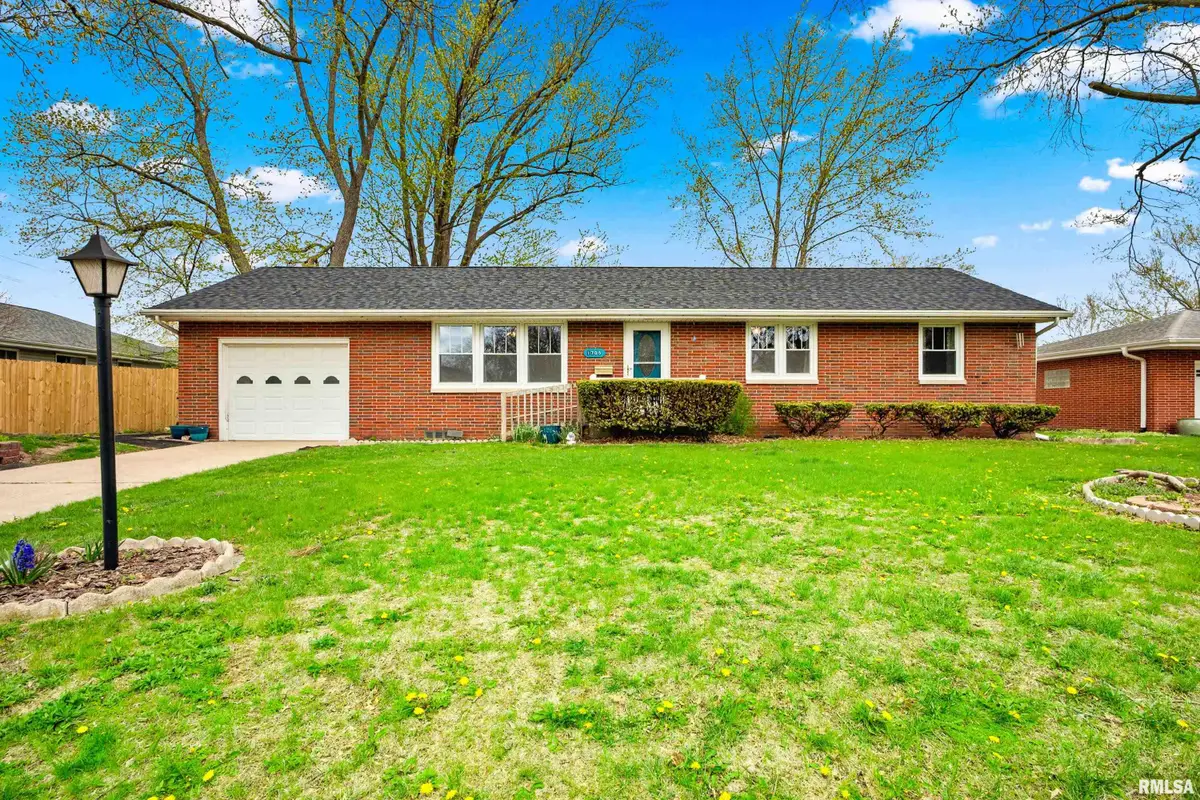 1705 W Lake Avenue, Peoria, IL 61614-5620 - #1