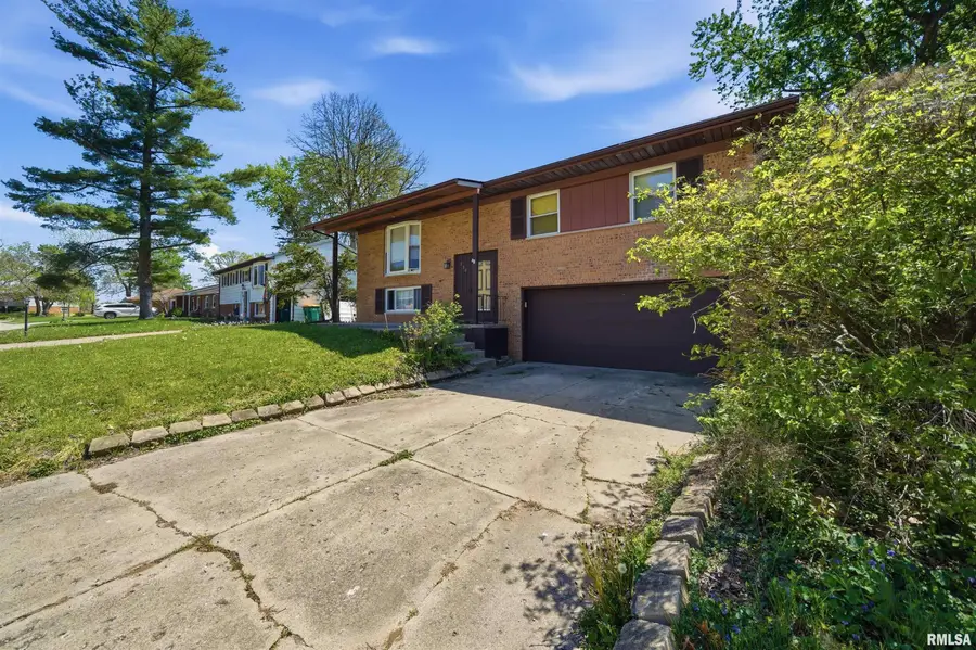 230 Devron Circle, East Peoria, IL 61611 - #2