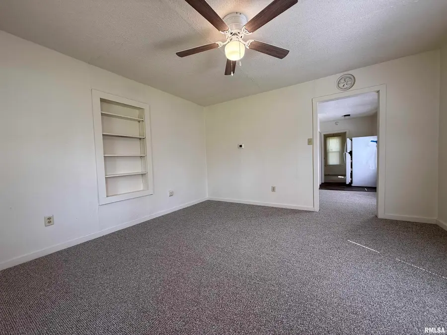 322 E Franklin Street, Macomb, IL 61455 - #3