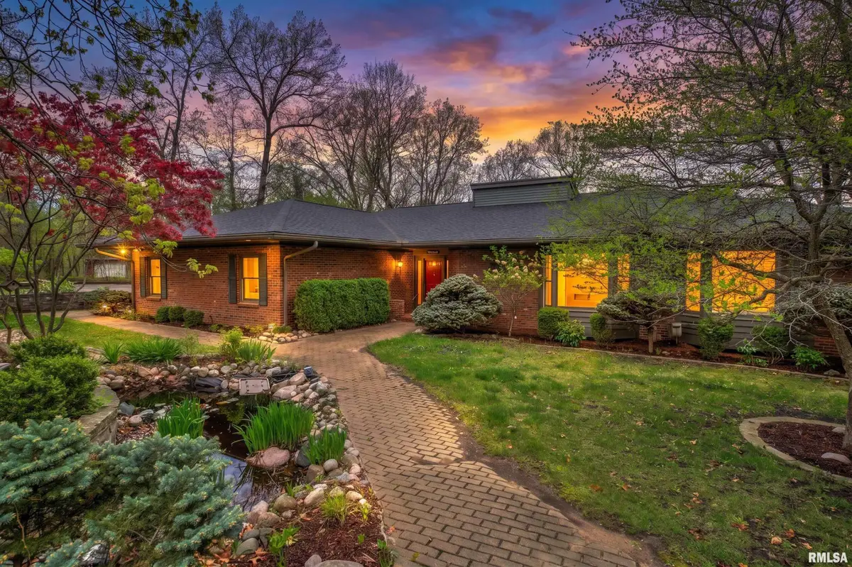 309 W Ravinwoods Road, Peoria, IL 61615 - #1