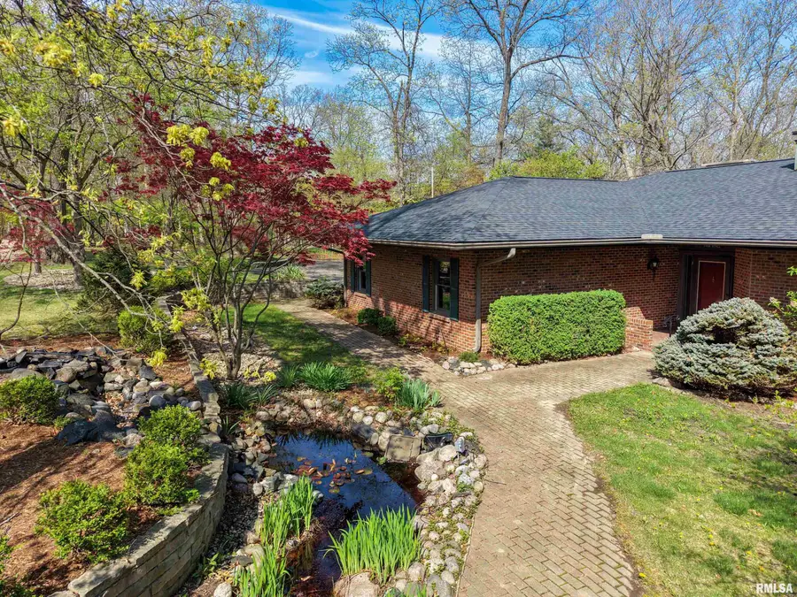 309 W Ravinwoods Road, Peoria, IL 61615 - #3