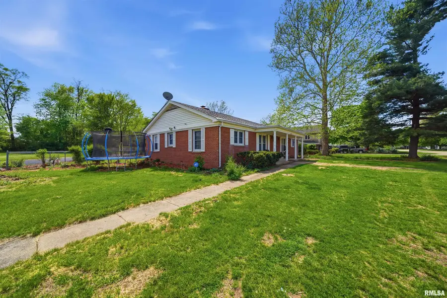 3308 E Cedar Hills Drive, Chillicothe, IL 61523 - #3