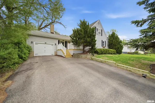 5006 N Edgebrook Drive, Peoria, IL 61614