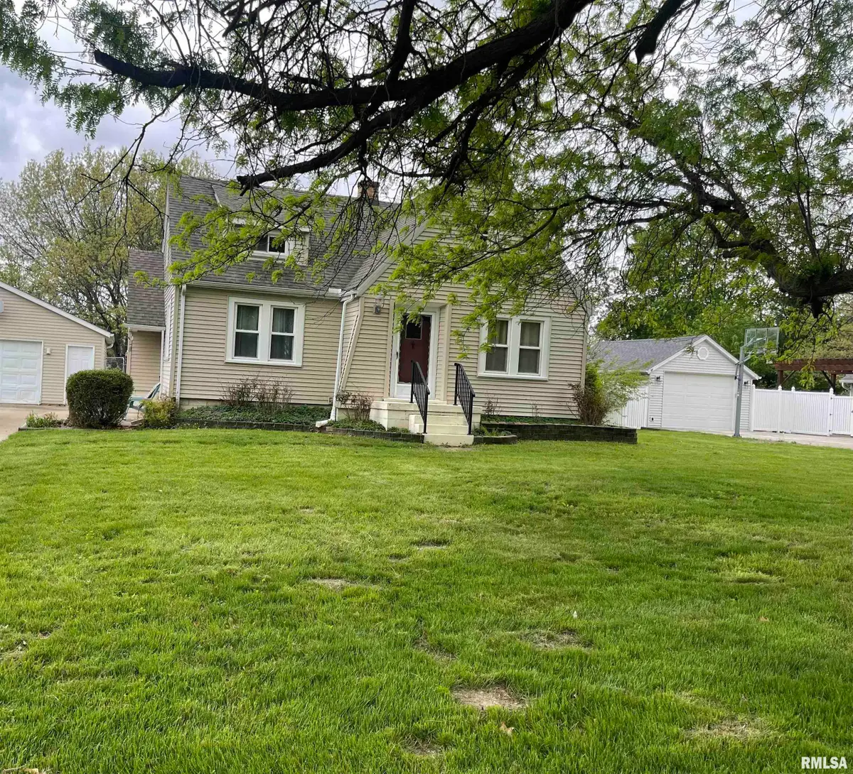 4800 W Middle Road, Peoria, IL 61605 - #1