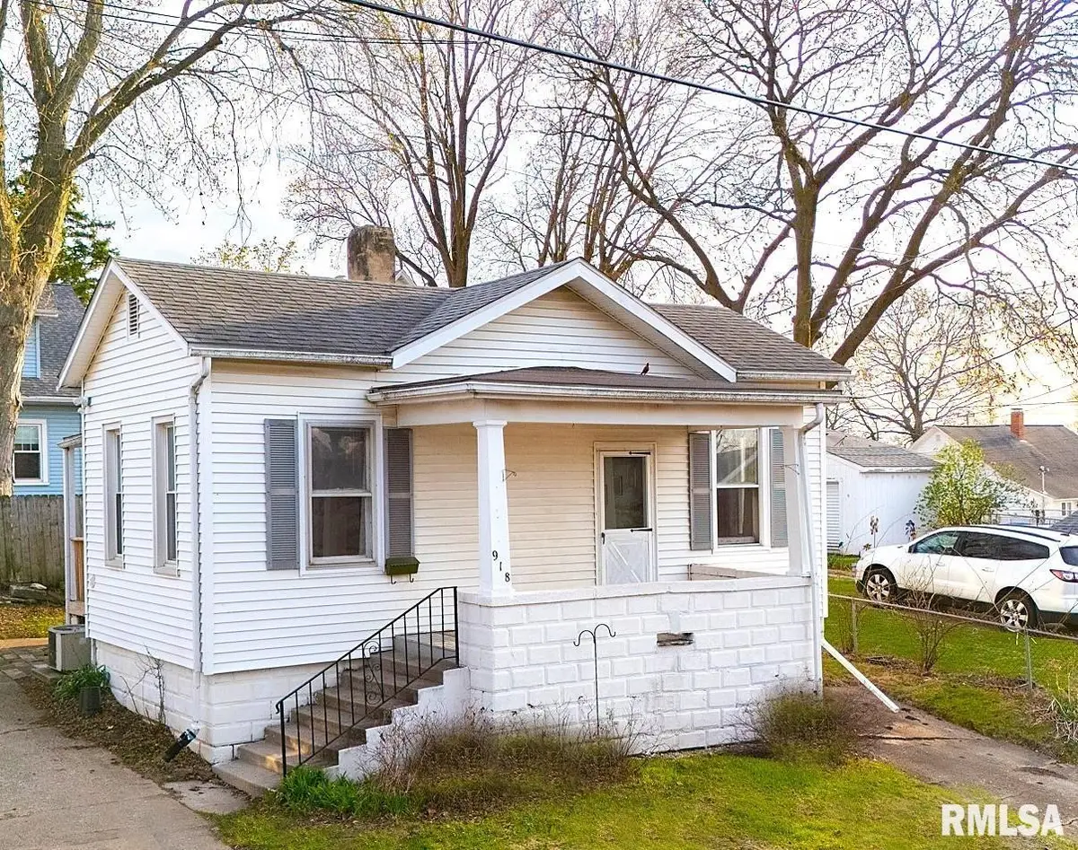 918 Margaret Street, Pekin, IL 61554 - #1