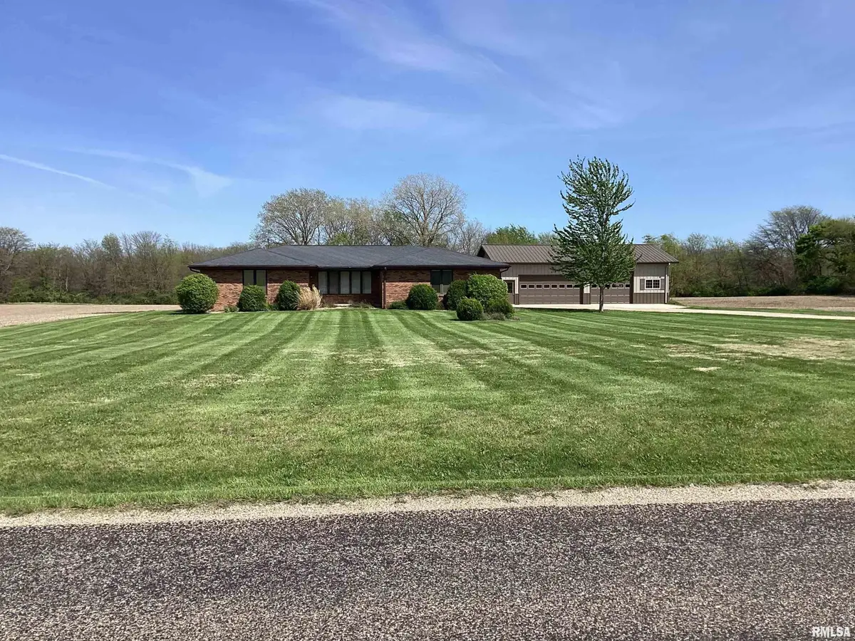 34707 N Diamond Point Road, Farmington, IL 61531 - #1