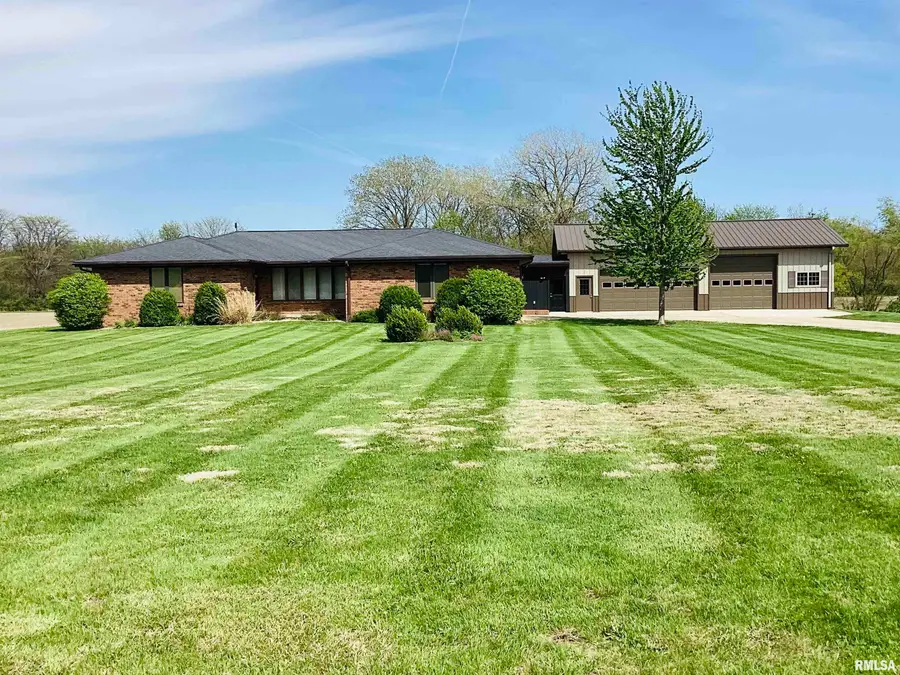 34707 N Diamond Point Road, Farmington, IL 61531 - #2