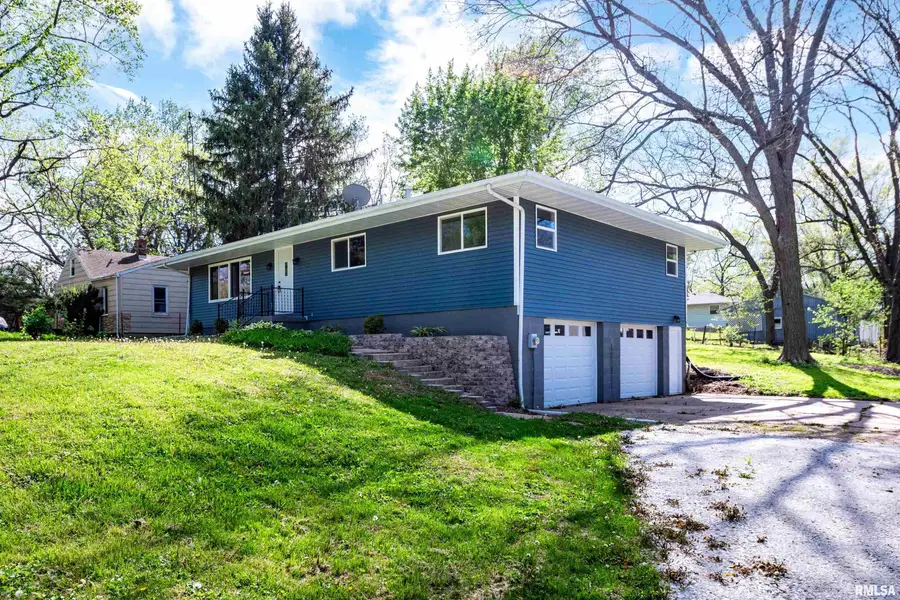 203 Eaton Avenue, Bartonville, IL 61607 - #2