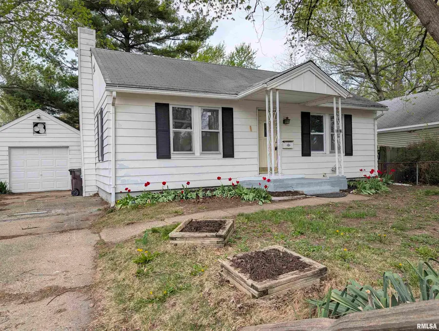 1321 S 10th Street, Pekin, IL 61554 - #3