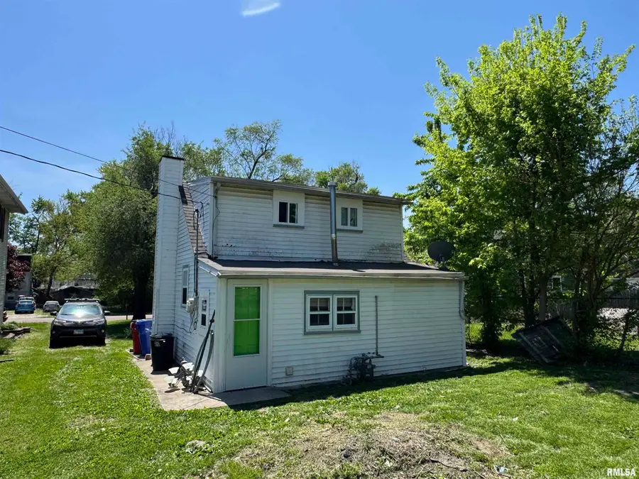 901 E Wilson Avenue, Peoria Heights, IL 61616 - #2